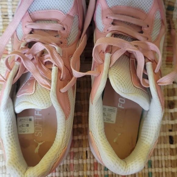 Puma axis shoes. Like new! - Picture 2 of 9
